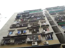 房子正规两室,出行方便,走七星岗两路口都很方便