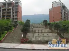 谢家湾 华渝花园三房90万