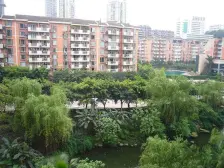 房子是正规二室一厅;户型方正,业主诚心出售