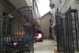 青山南路油脂化工厂宿舍 南北通透,采光好 近地铁 视野好,诚心出售