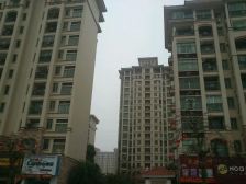 实用三房中高楼层,50米到华丰,500米到市场