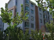 房子满五年,大面积三房,户型方正,宝龙商圈