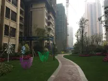 装修漂亮 位置好 东南看花园 中楼层 看房方便有钥匙