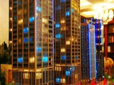 坐拥长江 面朝公园 融创品质 全玻璃幕墙 私家电梯