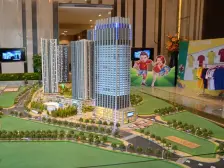 解放碑旁1km,2017年次新小区,楼下双轻轨