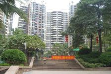 东方名都新三期精装修,中高楼层,阳台望花园