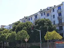 此房南北户型,采光无遮挡,视野开阔,环境优美