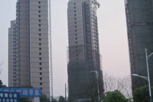 二期楼栋清水毛坯四房全南户型视野好业主诚心卖