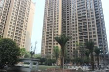 首付25万购中心城小区中庭三室,