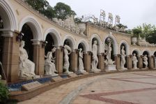 保利山渐青标准大四房两厅看房便利