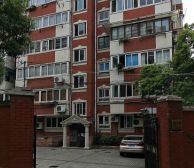 全朝南二房。精装修拎包入住。看房随时