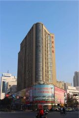 复兴路边8个房的大户型,空中别墅