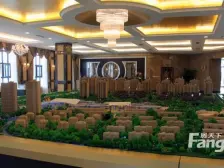 吴江松陵镇鼎基丽湾域北区4室2厅装修很好好楼层