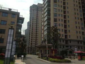 世纪大道旁,大唐世纪豪庭精装两房。诚心出售