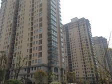 小区环境好,配套齐全,交通方便。