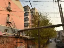 三府公寓三室两厅一卫的大三居室,带20多平米的地下室