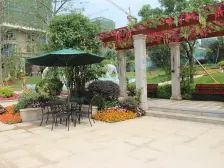 高楼层带大平台,采光充足,装修保养好