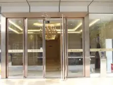 解放碑双轻轨自带底商+日月光广场 +次新小区+出行方便