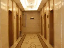 解放碑CBD 高楼层看江北嘴 带地暖 精装修四房