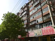 长津厂 红星巷地铁口 一室一厅 有院子 出行方便