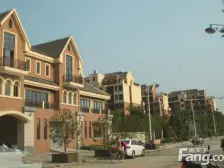 大横厅四室,大转角景观阳台视野开阔,改善毛坯