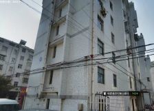 文峰大世界旁,繁华地段,户型方正,出行方便