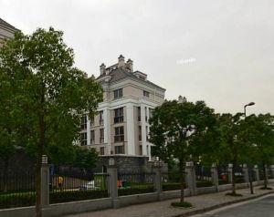 宾果小区小户型西边套两室诚心出售一梯一户