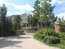 带露台带阁楼 全天采光 本两年