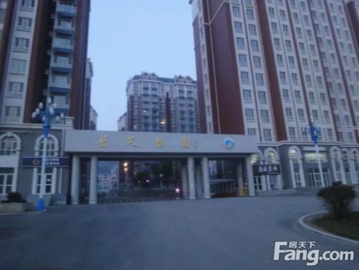 蓝天绿园3室2厅2卫南朝向3000.00元/月出租