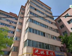 兰州市城关区红星巷地铁口框架中间楼层急售