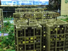 依云华府中高层 户型方正实用 地段好地铁口 孝德湖畔