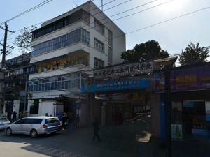武侯祠大街30号3室1厅东南