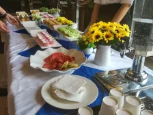 香榭里湖边别墅,自带码头,东南向位置安静,随时看房