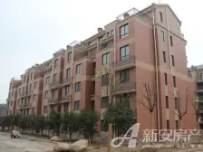 中煤滨湖花城 南北通透,采光好 中间楼层