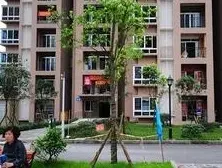 清水两房,楼层视野采光好,出行方便,配套设施齐全。