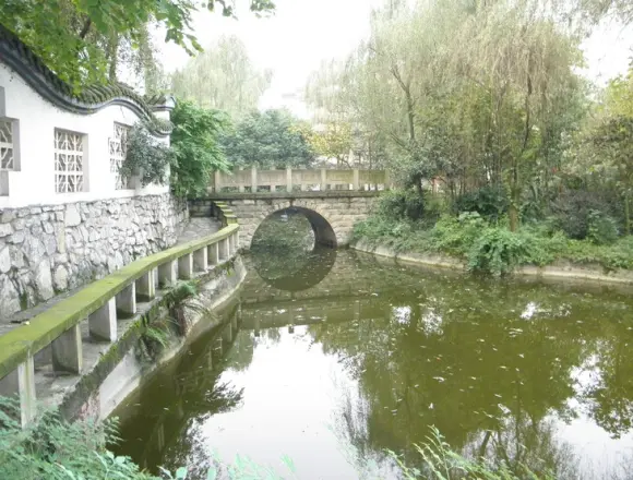 莉之园度假村