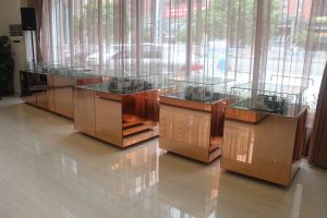 西平地铁口物业次新小区商道8号万象城旁