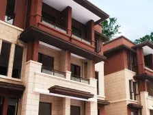 采光好,交通便利,享受别墅小区服务,业主诚心出售