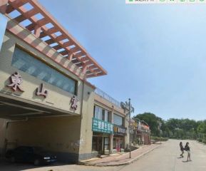 此房位置好,户型好,采光好,房子干净利落,拎包入住