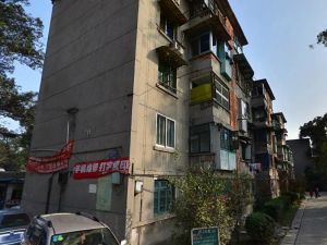 成都理工大学北苑 3室1厅 东南