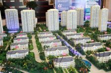 急售精装洋房一楼带院带负一有车位好位置边户