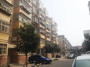 洛浦公园城市阳台百货楼中间楼层三卧朝南