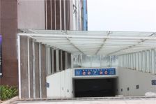 满五年,位置好,出行方便,公园在一旁,四套在一起