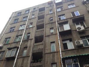 凯旋西路5号院3室1厅南北