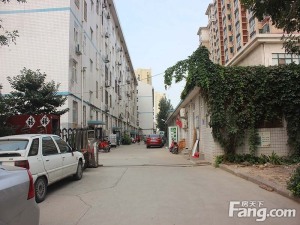 万达北两个路口 低价出售 多层 费用低