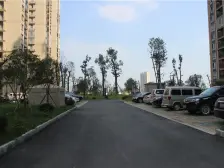 新上百合御都毛坯大四房带车位可随时看房