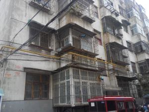 利新山庄3室2厅南北