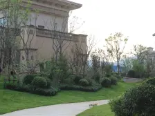 下叠别墅,带小院,地下室,带车库车位