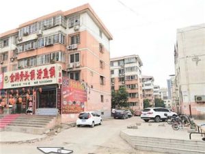 林苑小区 114.8平米 三居室 2层 可贷款