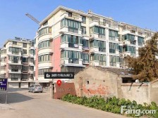 靠明道旁边,顶层复式,采光比较好